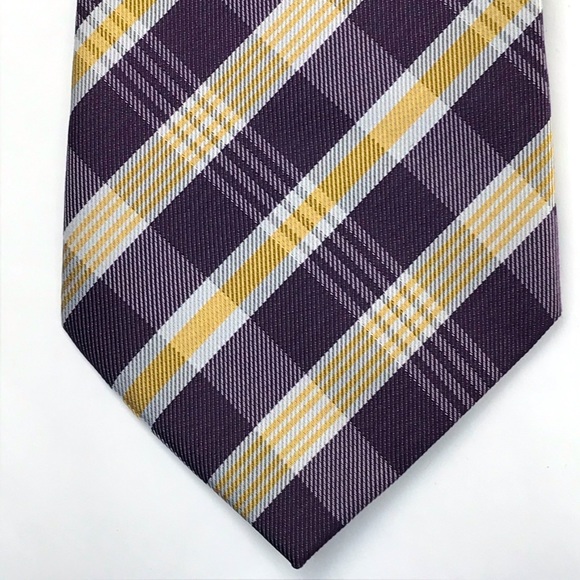 Giorgio Armani 100% designer luxury silk tie.  NWOT! - Picture 1 of 7